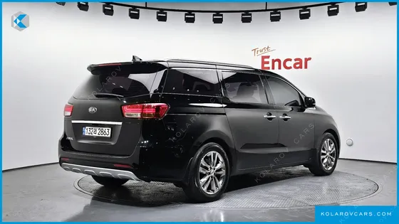 KIA CARNIVAL 9-SEATER NOBLESSE