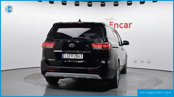 KIA CARNIVAL 9-SEATER NOBLESSE