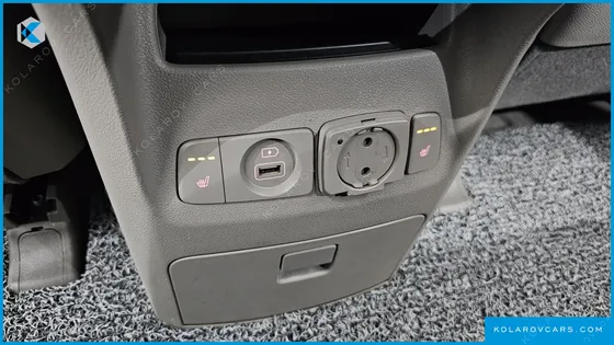 KIA CARNIVAL 9-SEATER NOBLESSE