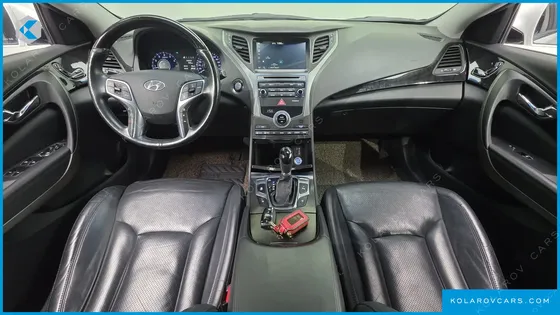 HYUNDAI GRANDEUR HG300 PREMIUM