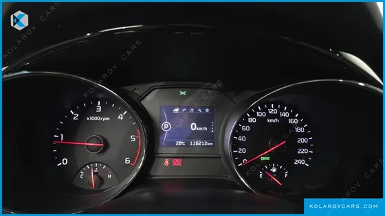 KIA CARNIVAL 9-SEATER PRESTIGE