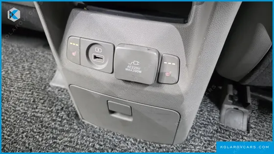 KIA CARNIVAL 9-SEATER PRESTIGE