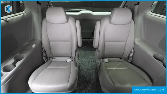 KIA CARNIVAL 9-SEATER PRESTIGE
