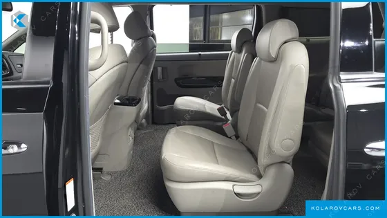 KIA CARNIVAL 9-SEATER PRESTIGE