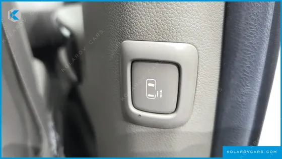 KIA CARNIVAL 9-SEATER PRESTIGE