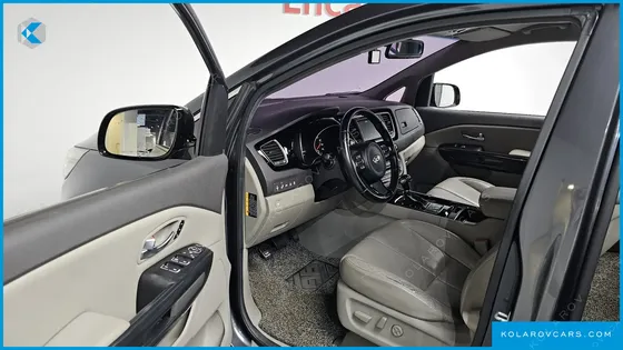 KIA CARNIVAL 11-SEATER NOBLESSE