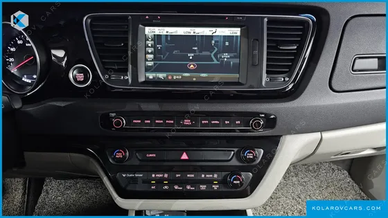 KIA CARNIVAL 11-SEATER NOBLESSE