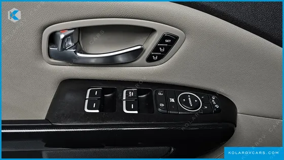 KIA CARNIVAL 11-SEATER NOBLESSE