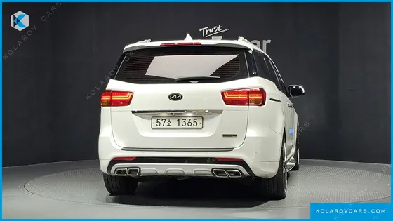 KIA CARNIVAL GASOLINE 7-SEATER LIMOUSINE