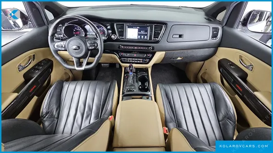 KIA CARNIVAL GASOLINE 7-SEATER LIMOUSINE