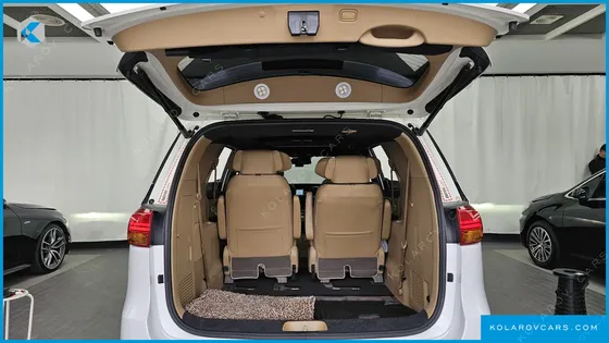 KIA CARNIVAL GASOLINE 7-SEATER LIMOUSINE