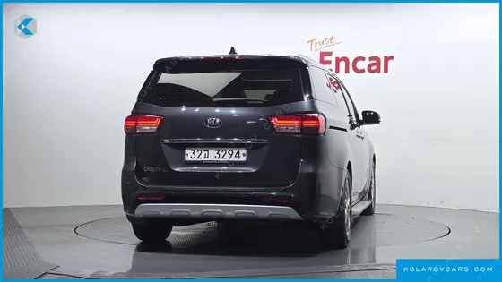 KIA CARNIVAL 9-SEATER PRESTIGE