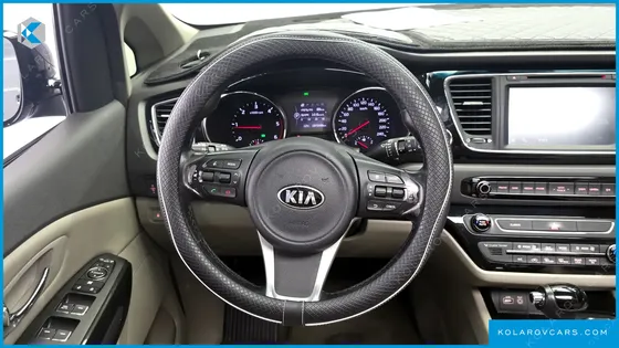 KIA CARNIVAL 9-SEATER PRESTIGE