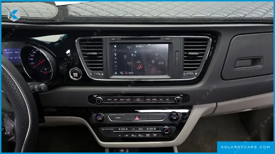KIA CARNIVAL 9-SEATER PRESTIGE