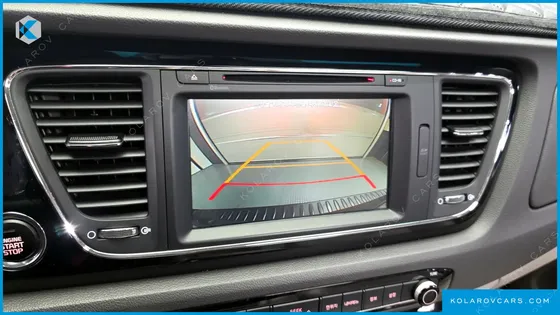 KIA CARNIVAL 9-SEATER PRESTIGE