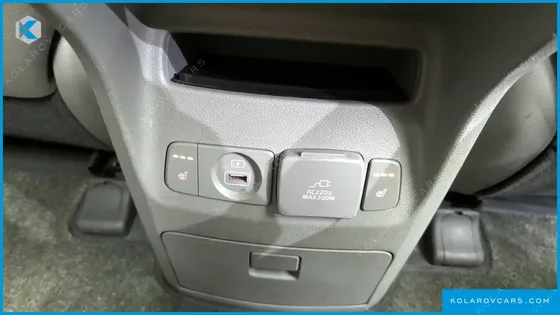 KIA CARNIVAL 9-SEATER PRESTIGE