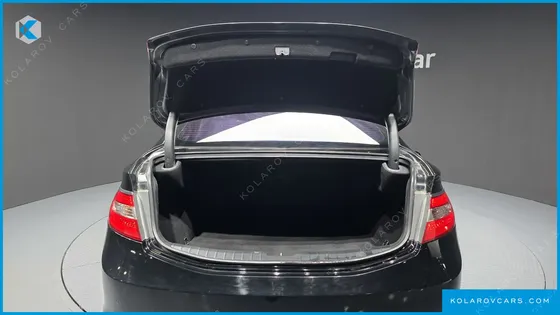 HYUNDAI GRANDEUR HG240 MODERN COLLECTION