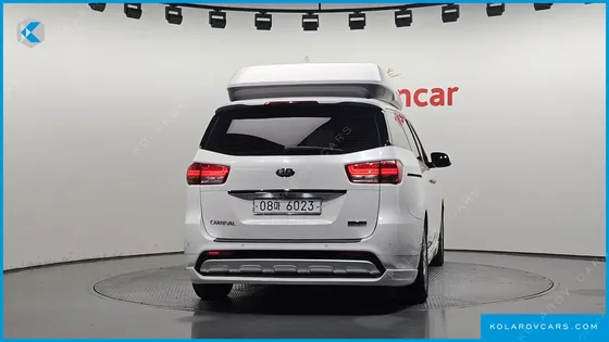 KIA CARNIVAL 9-SEATER HI-LIMOUSINE