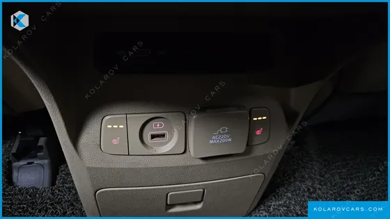 KIA CARNIVAL 9-SEATER HI-LIMOUSINE