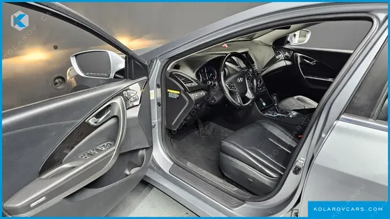 HYUNDAI GRANDEUR HG240 MODERN