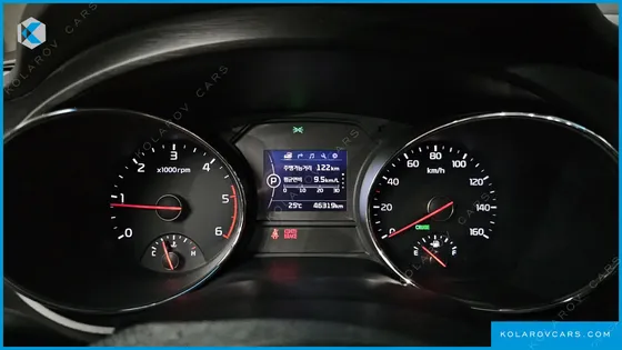 KIA CARNIVAL 11-SEATER LUXURY