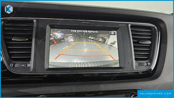 KIA CARNIVAL 7-SEATER LIMOUSINE
