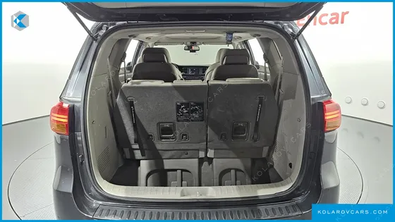 KIA CARNIVAL 7-SEATER LIMOUSINE
