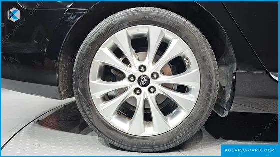 HYUNDAI GRANDEUR HG300 NOBLE