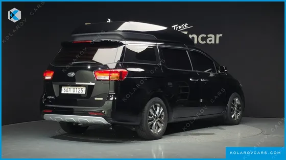 KIA CARNIVAL 9-SEATER HI-LIMOUSINE