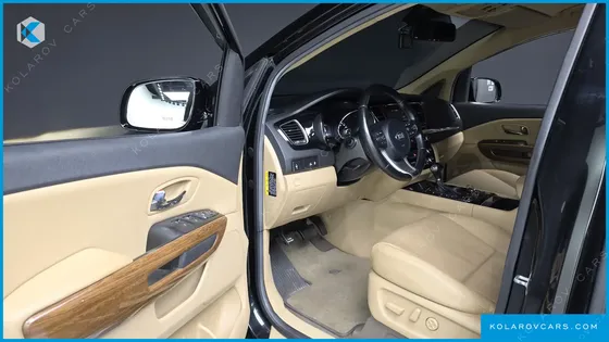 KIA CARNIVAL 9-SEATER HI-LIMOUSINE