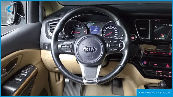 KIA CARNIVAL 9-SEATER HI-LIMOUSINE