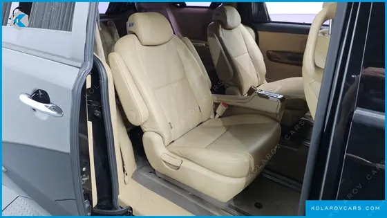 KIA CARNIVAL 9-SEATER HI-LIMOUSINE
