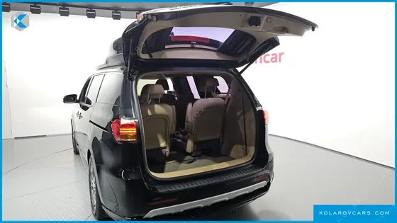 KIA CARNIVAL 9-SEATER HI-LIMOUSINE