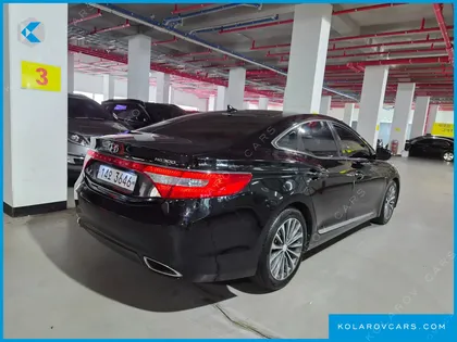 HYUNDAI GRANDEUR HG240 MODERN