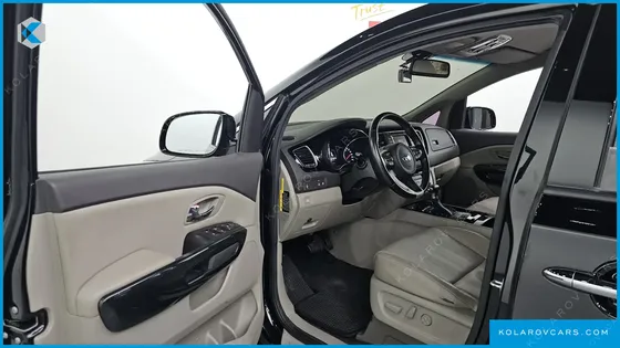 KIA CARNIVAL 9-SEATER PRESTIGE