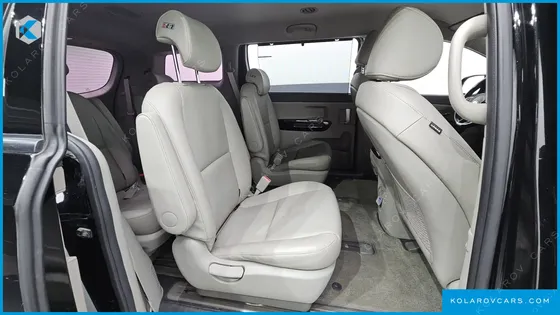 KIA CARNIVAL 9-SEATER PRESTIGE