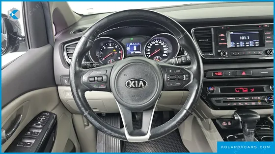 KIA CARNIVAL 9-SEATER PRESTIGE