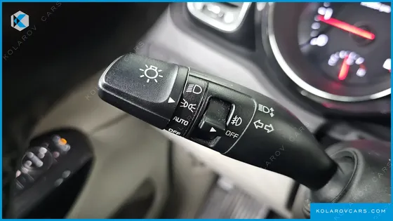 KIA CARNIVAL 9-SEATER PRESTIGE