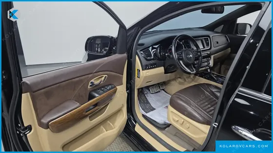 KIA CARNIVAL 9-SEATER HI-LIMOUSINE