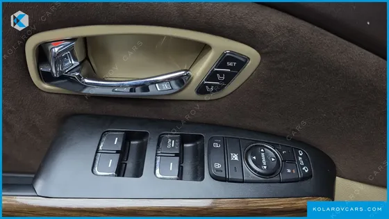 KIA CARNIVAL 9-SEATER HI-LIMOUSINE
