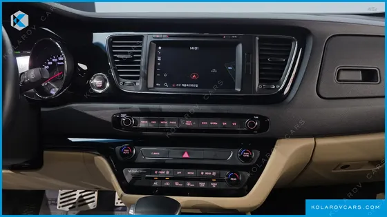 KIA CARNIVAL 9-SEATER HI-LIMOUSINE