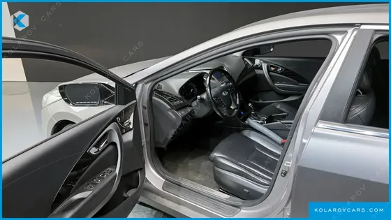 HYUNDAI GRANDEUR HG240 LUXURY