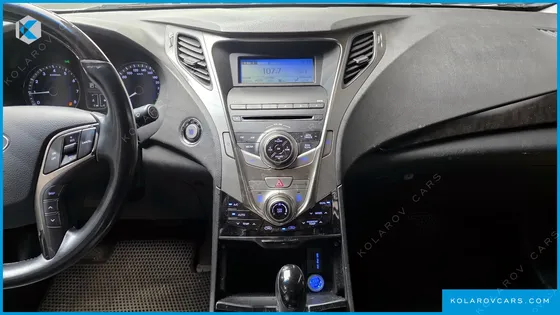 HYUNDAI GRANDEUR HG240 LUXURY