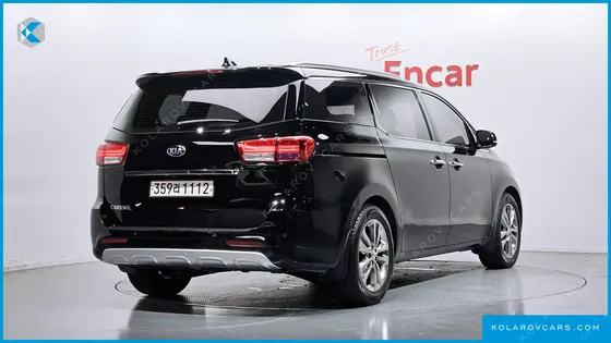 KIA CARNIVAL 9-SEATER PRESTIGE