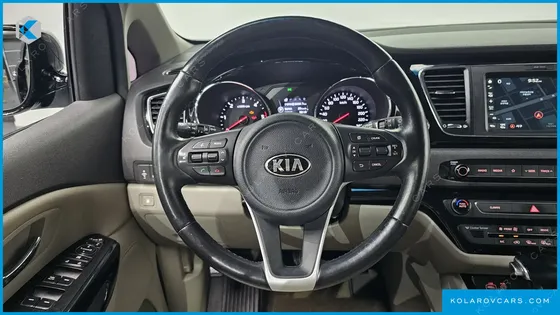 KIA CARNIVAL 9-SEATER PRESTIGE