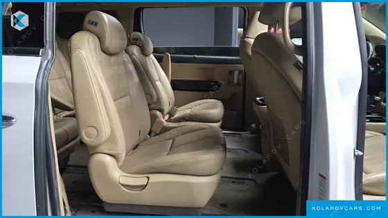 KIA CARNIVAL 9-SEATER NOBLESSE