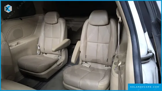 KIA CARNIVAL 9-SEATER NOBLESSE