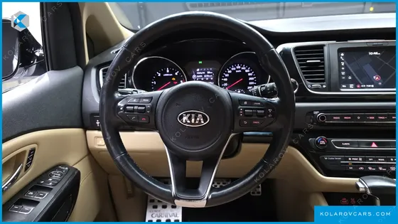 KIA CARNIVAL 9-SEATER NOBLESSE