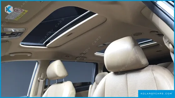 KIA CARNIVAL 9-SEATER NOBLESSE
