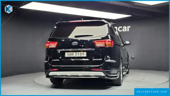 KIA CARNIVAL GASOLINE 7-SEATER LIMOUSINE